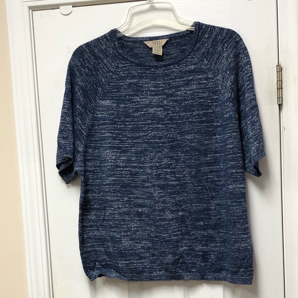 Teddi shirt sleeve sweater. Size XL